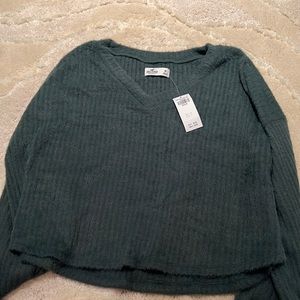 Size M sweater from Hollister